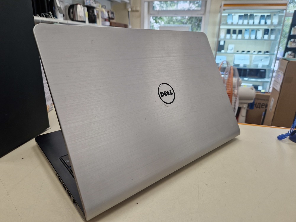 Ноутбук DELL; Core i5-4210U, Radeon R7 M260, 8 Гб, 128 Гб, Нет