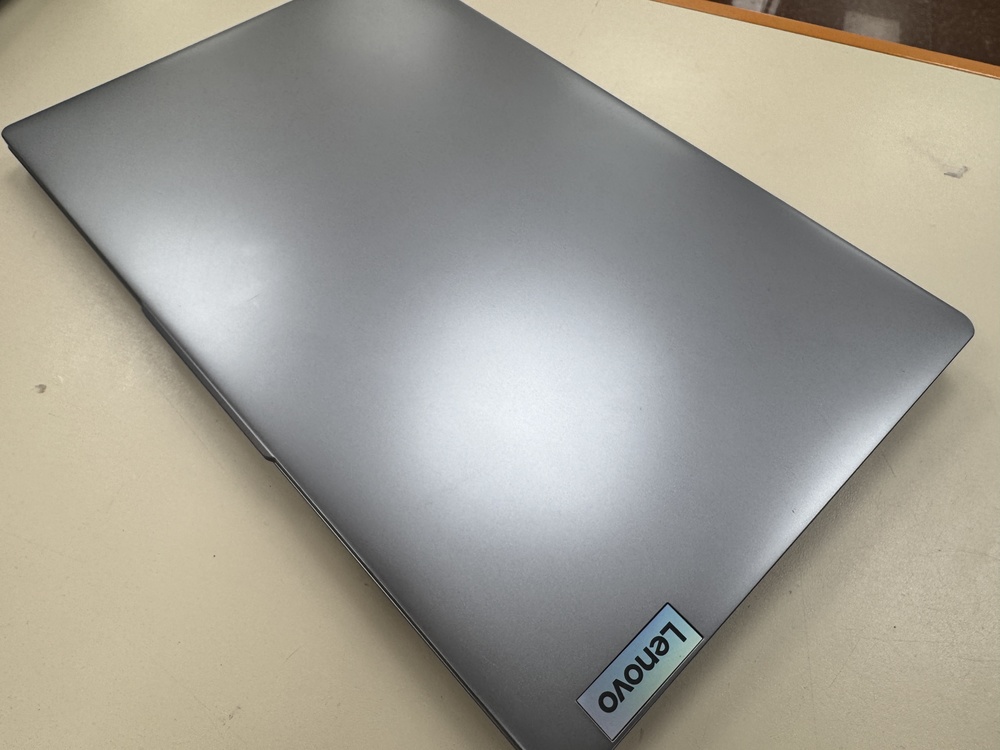 Ноутбук Lenovo; Ryzen 5 7520U, Radeon 610M, 8 Гб, 500 Гб, Нет