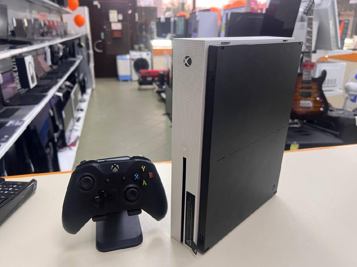 Игровая приставка Xbox One S 1TB