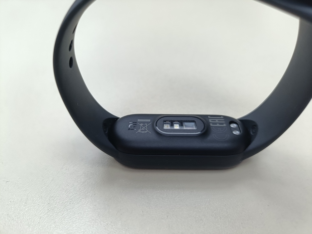 Фитнес-браслет Xiaomi Mi Band 6