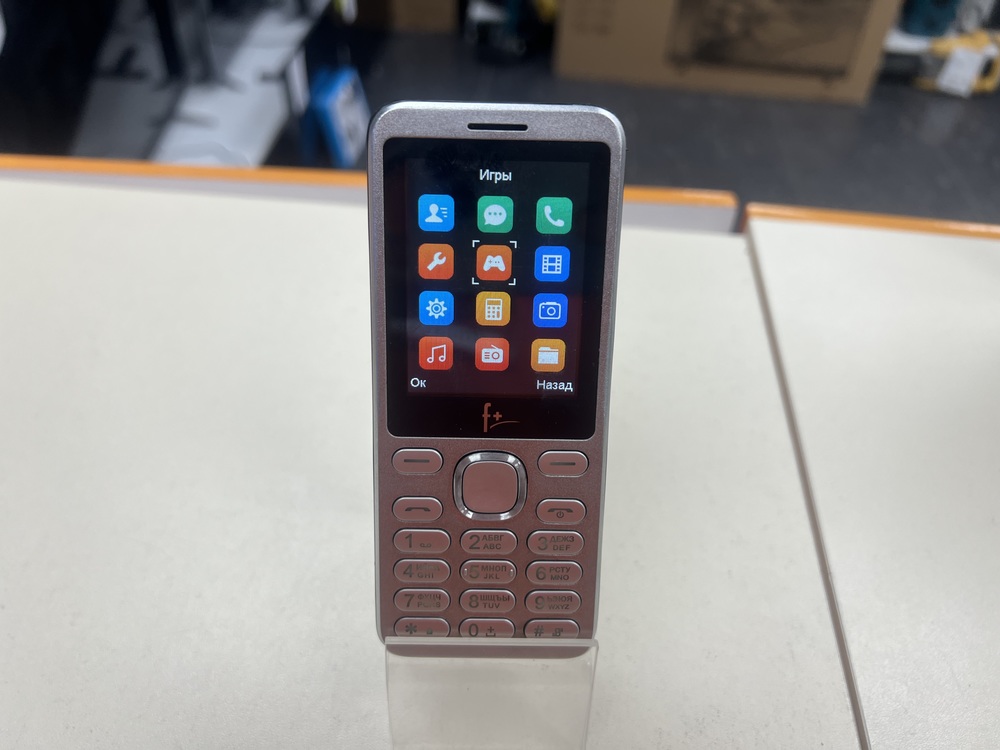 Мобильный телефон F+ S240