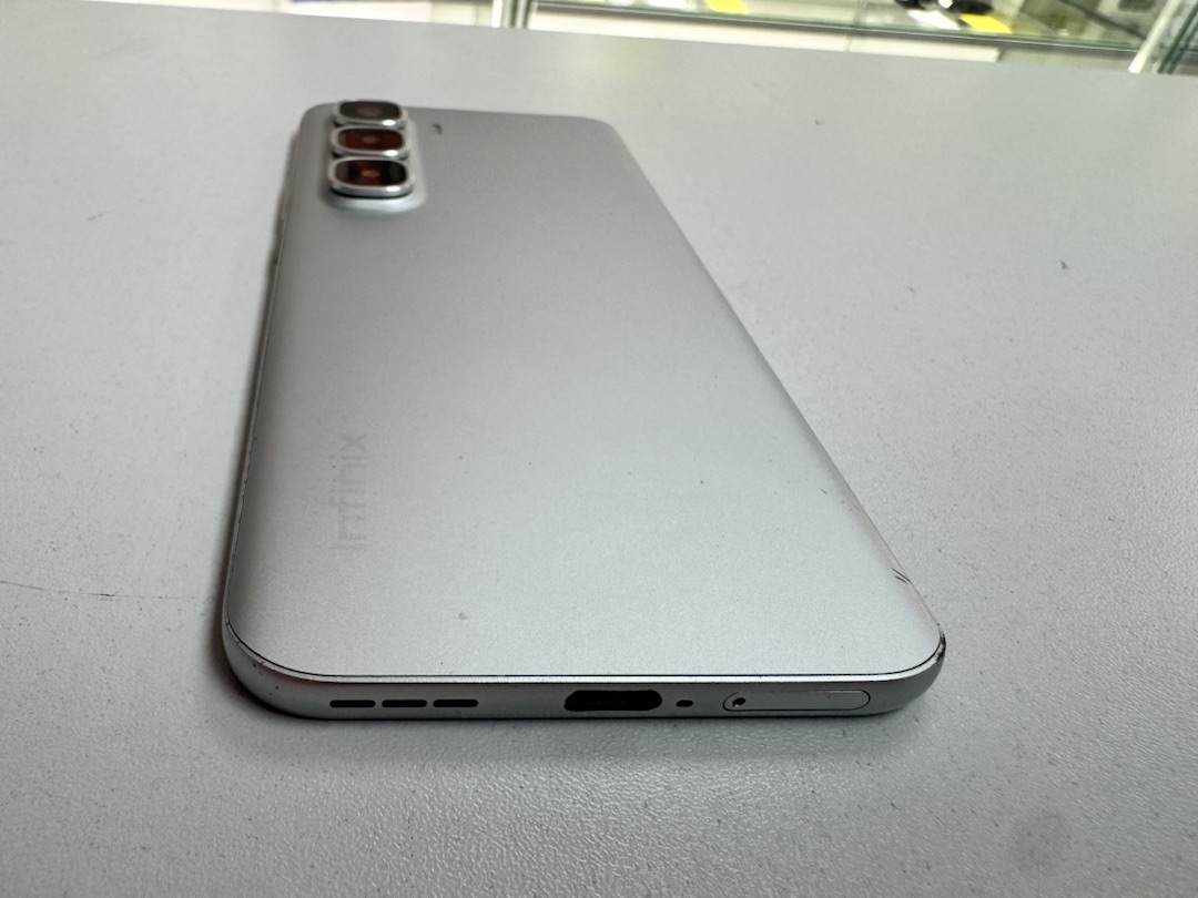 Смартфон Infinix HOT 60 pro+ 8/256