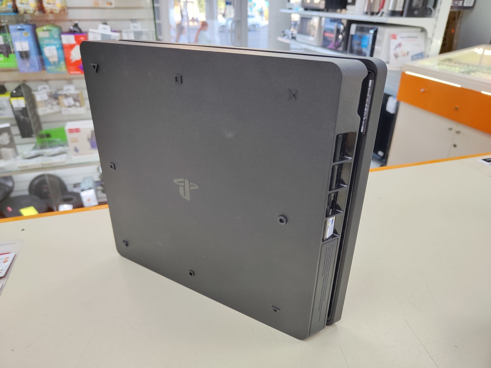 Игровая приставка PlayStation 4 Slim 1Tb Игровая приставка PlayStation 4 Slim 1Tb