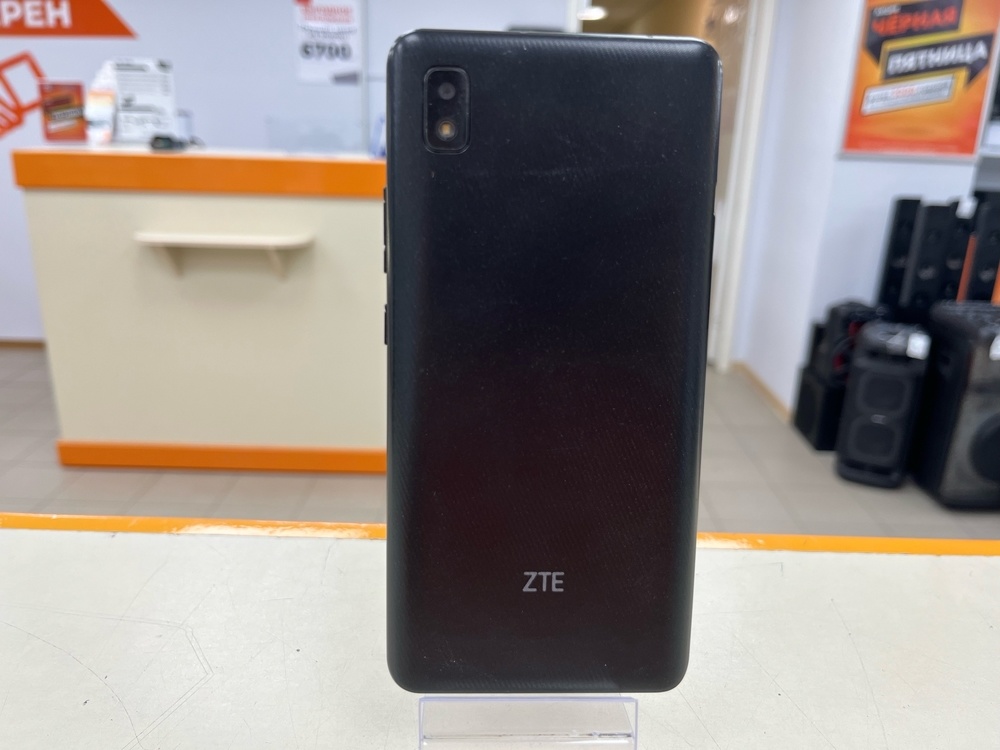 Смартфон ZTE Blade L210