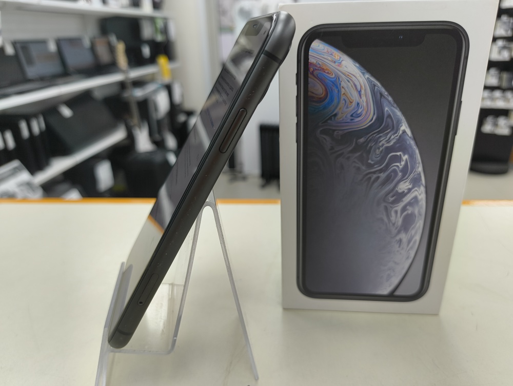 Смартфон Apple iPhone 11 64Gb