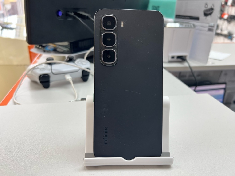 Смартфон Infinix HOT 60i 8/256