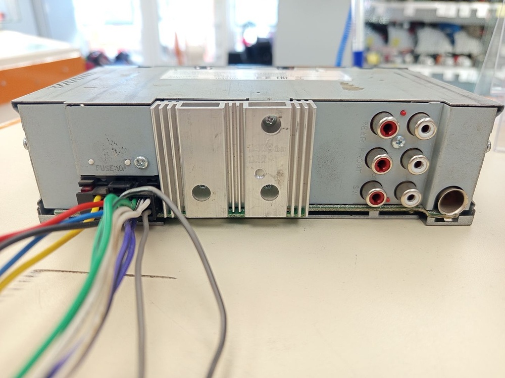 Автомагнитола Kenwood KMM-304Y