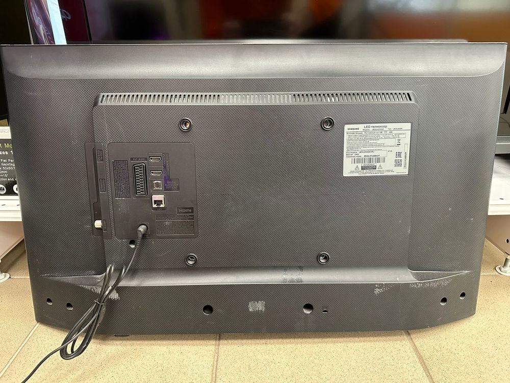 LED Телевизор Samsung UE32J4500AK