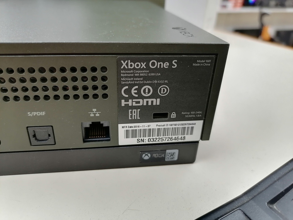 Игровая приставка Xbox One S 1TB