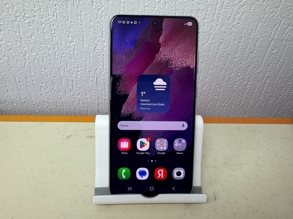 Смартфон Samsung Galaxy S21 FE 6/128