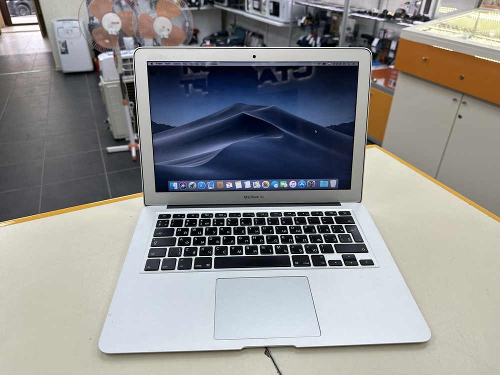 Ноутбук Apple MacBookAir i5-13 дюймов(2017) A1466