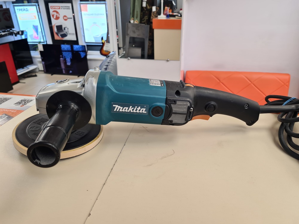 Шлифовальная машина Makita 9237CB