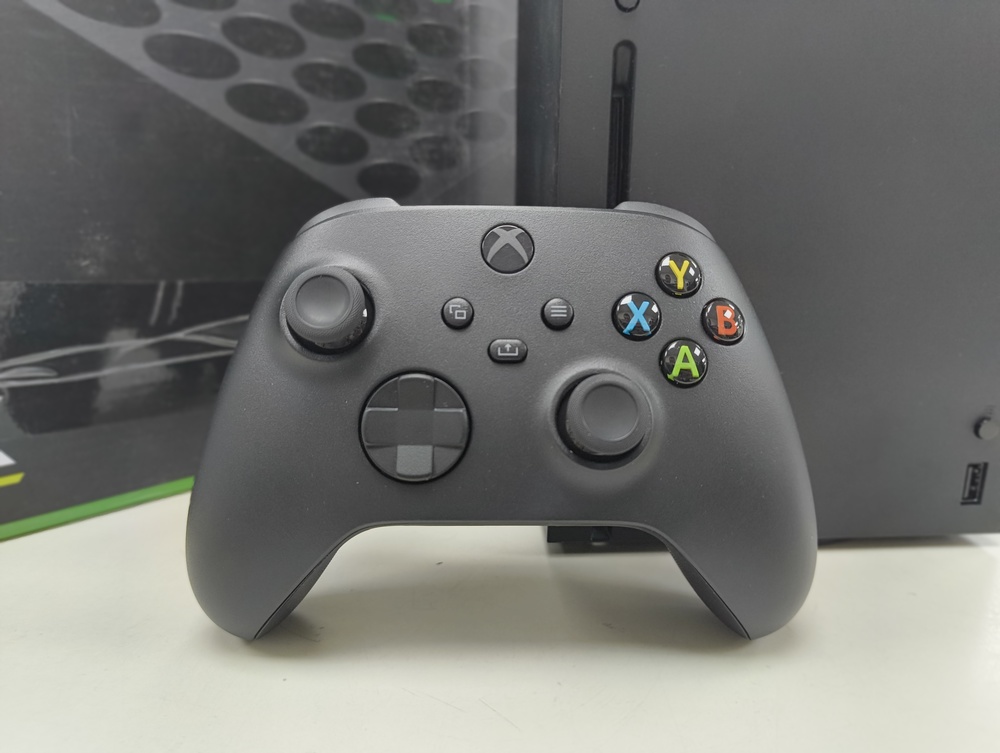Игровая приставка Xbox Series X 1Tb