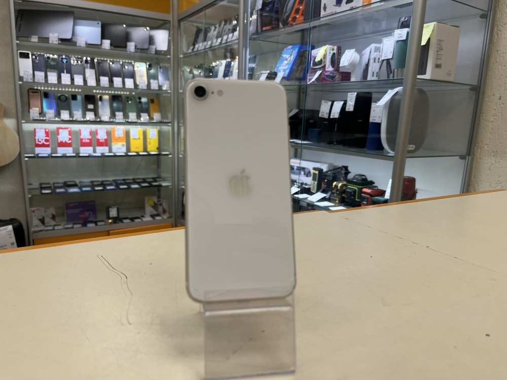 Смартфон Apple Iphone SE 2022 64GB