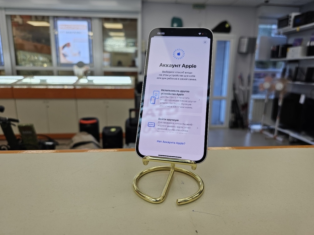 Смартфон Apple iPhone 13 128Gb