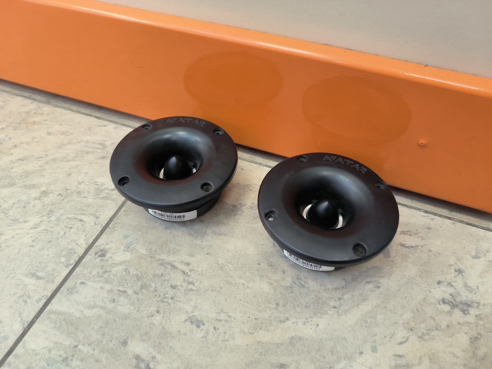 Автоакустика передняя Avatar TBR-39;