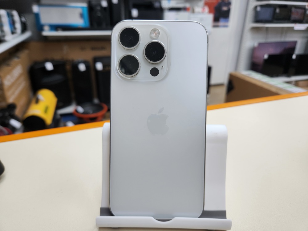 Смартфон Apple Iphone 15 Pro 256Gb