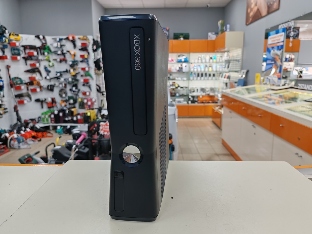Игровая приставка Xbox 360 S