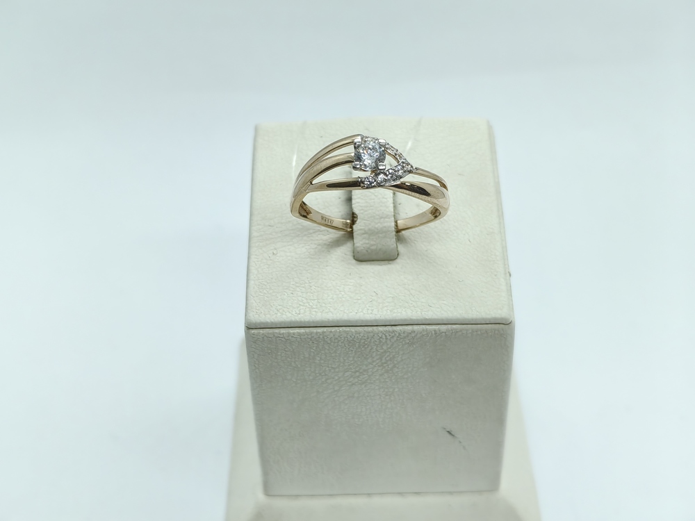 КОЛЬЦО С КАМНЯМИ (Au 585)