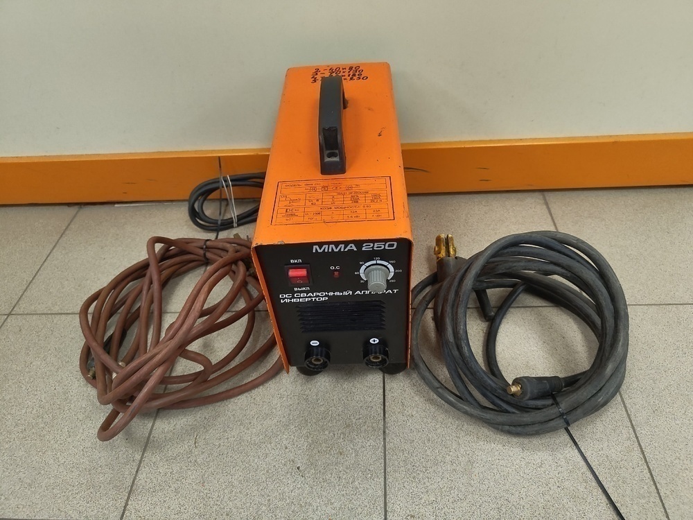 Сварочный аппарат Искра ММА 250 Сварочный аппарат Искра ММА 250