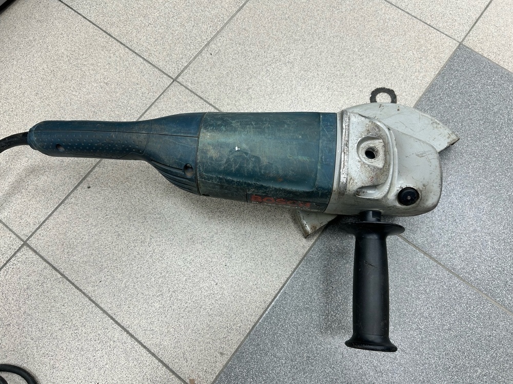 Угловая шлифмашина Bosch GWS 22-230 JH