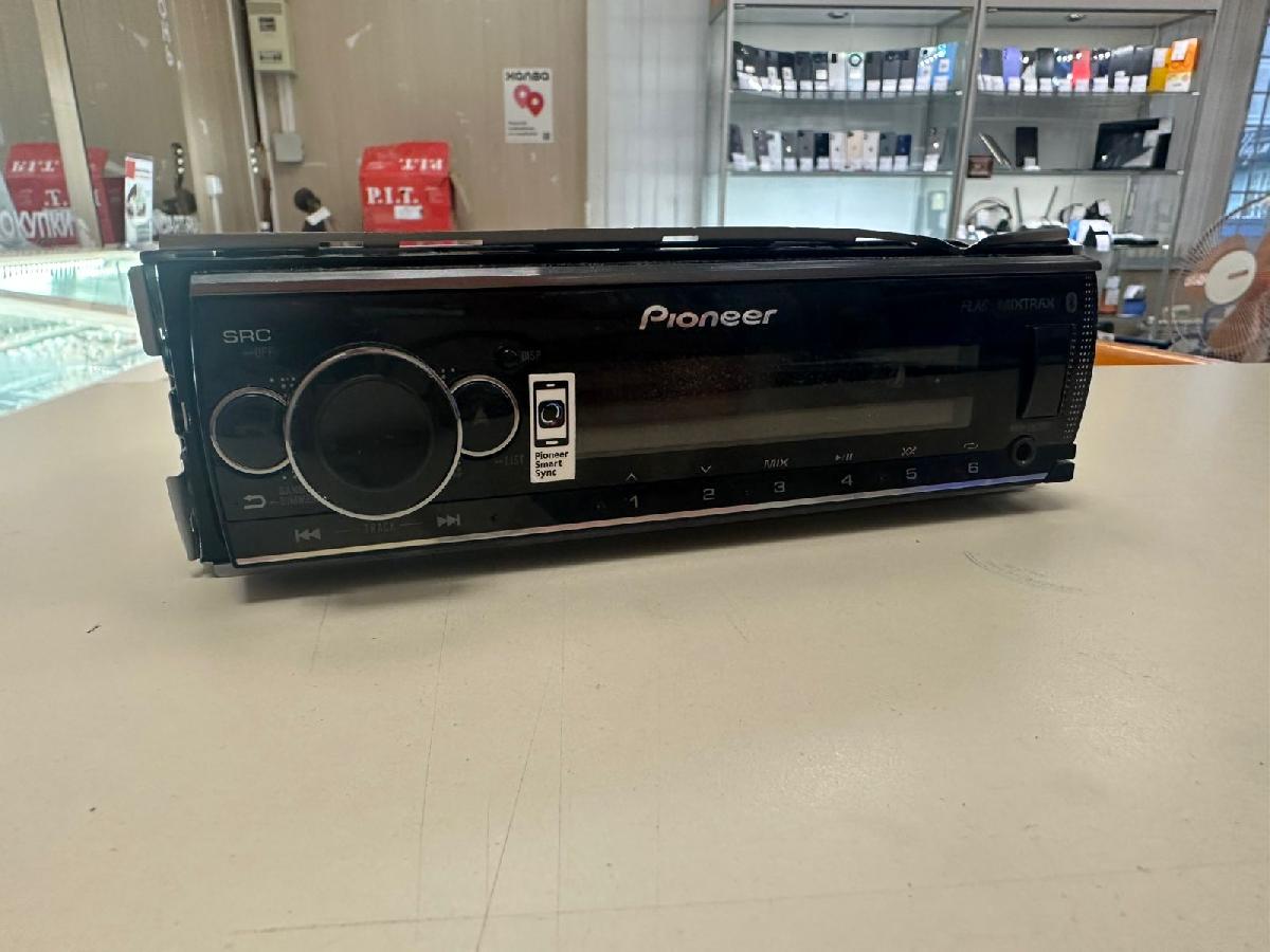 Автомагнитола Pioneer MVH-S520BT