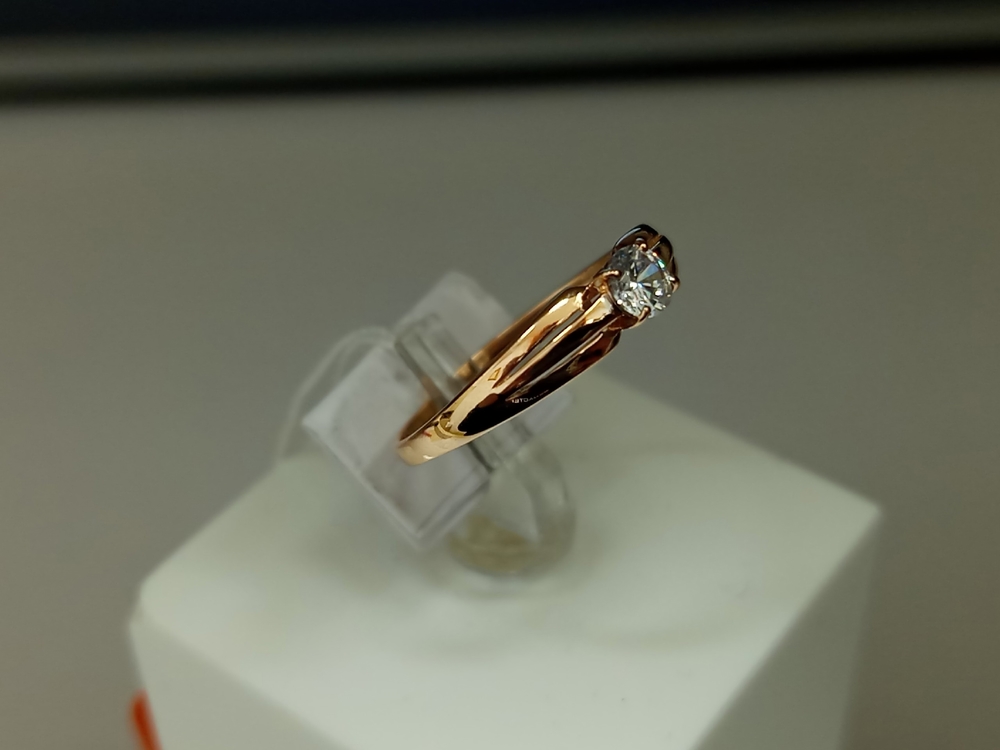 КОЛКМ585 КОЛЬЦО С КАМНЕМ (Au 585)