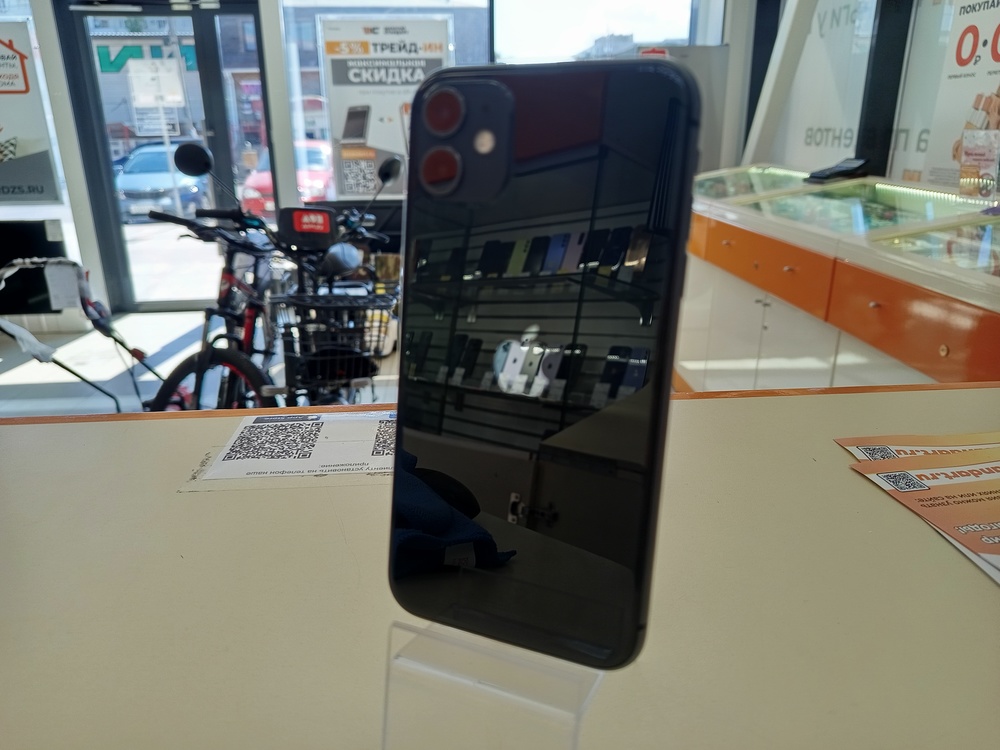 Смартфон Apple iPhone 11 64Gb