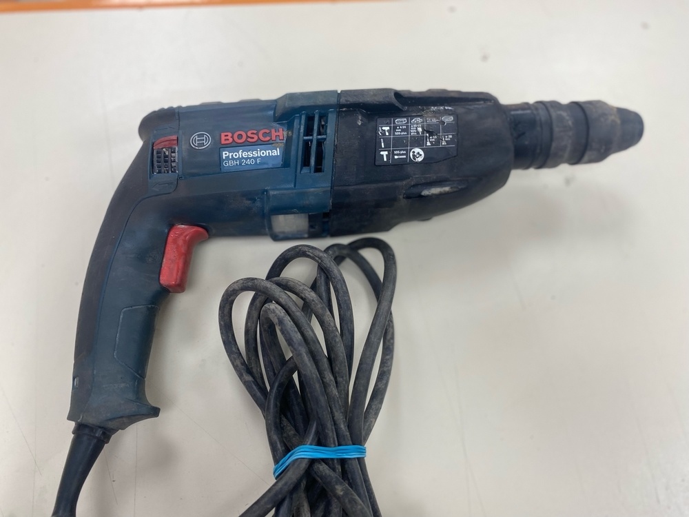 Перфоратор Bosch GBH 240 F;