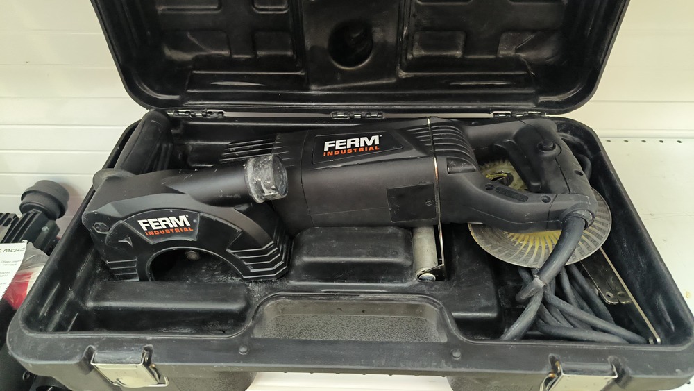 Штроборез Ferm WCM1001P