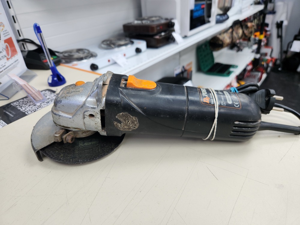 Угловая шлифмашина Defort dag-860n;