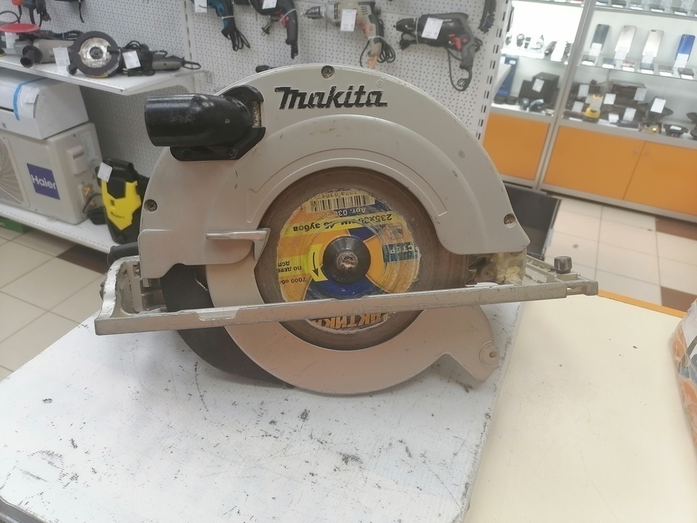 Дисковая пила Makita 5903R