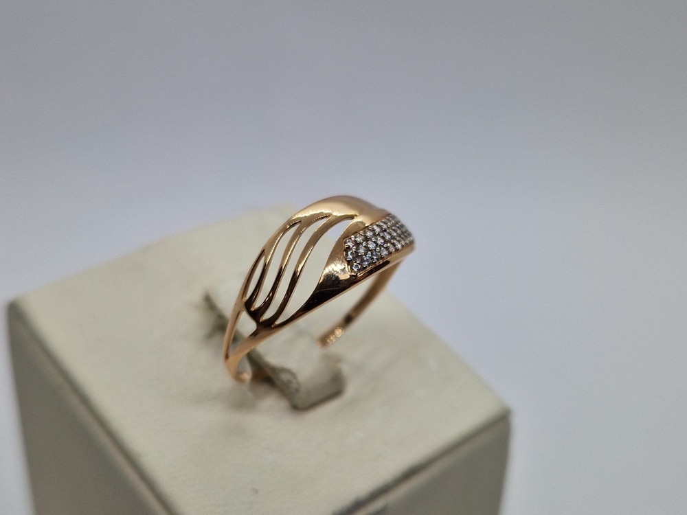 КОЛЬЦО С КАМНЯМИ (Au 585)