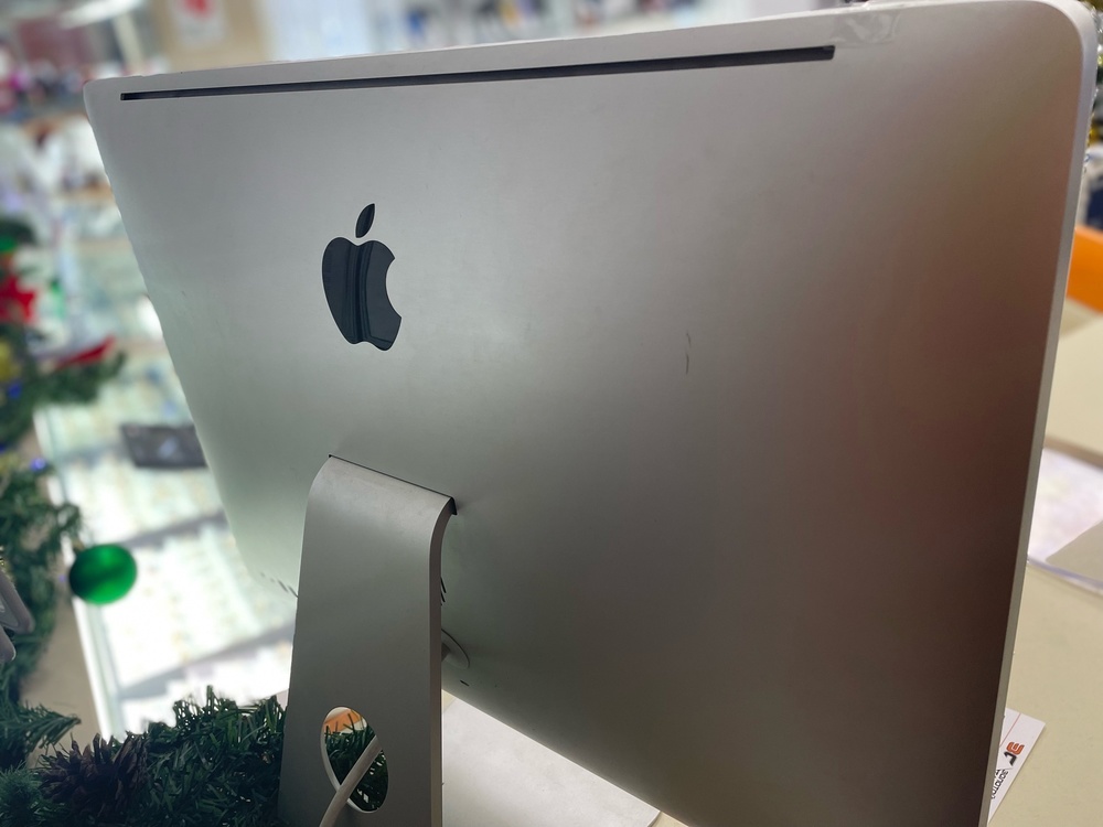 Моноблок APPLE 2011; Intel Core I3, ATI Radeon HD 5670, 4 Гб, 1 Tb