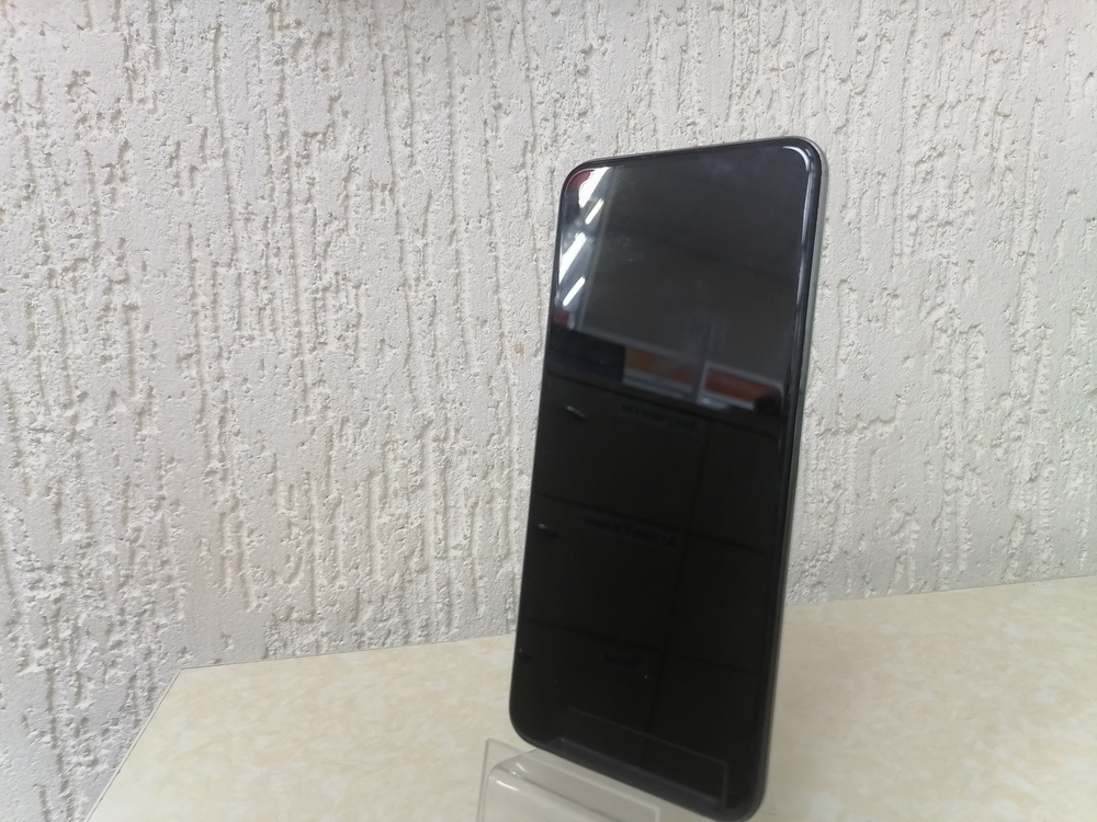 Смартфон Realme 8i 4/64
