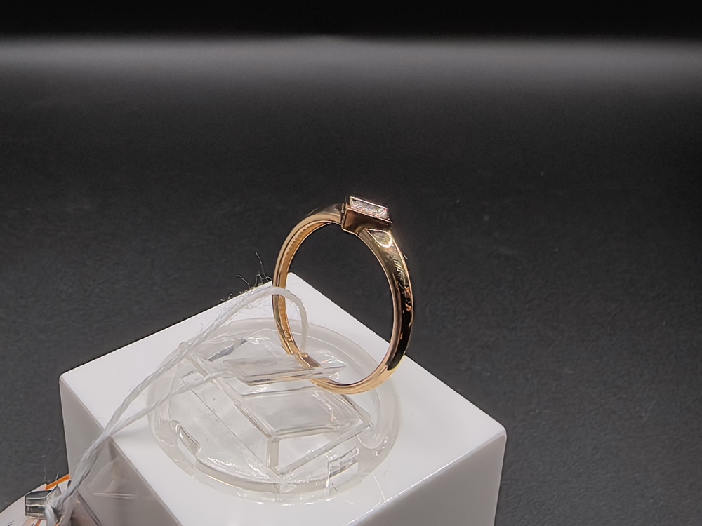 КОЛКМ585 КОЛЬЦО С КАМНЕМ (Au 585)