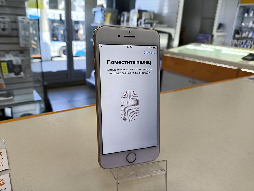 Смартфон Apple iPhone 8 64Gb