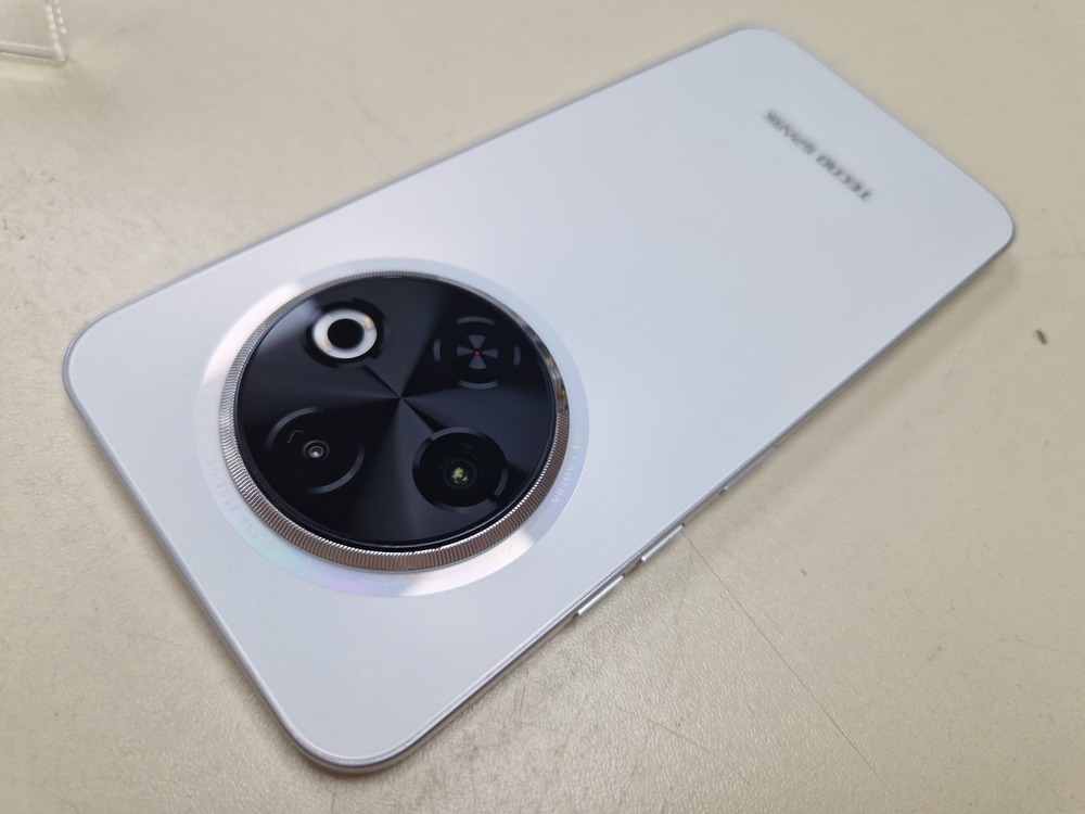 Смартфон Tecno SPARK 30C 8/256