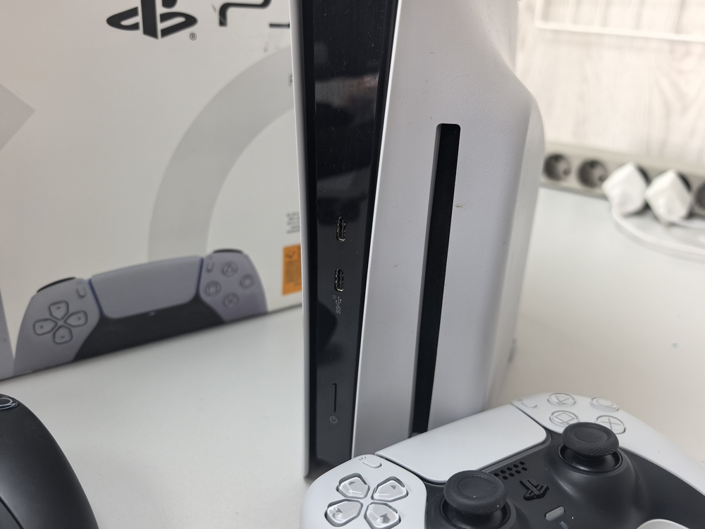 Игровая приставка PlayStation 5 Slim 1TB (С дисководом)