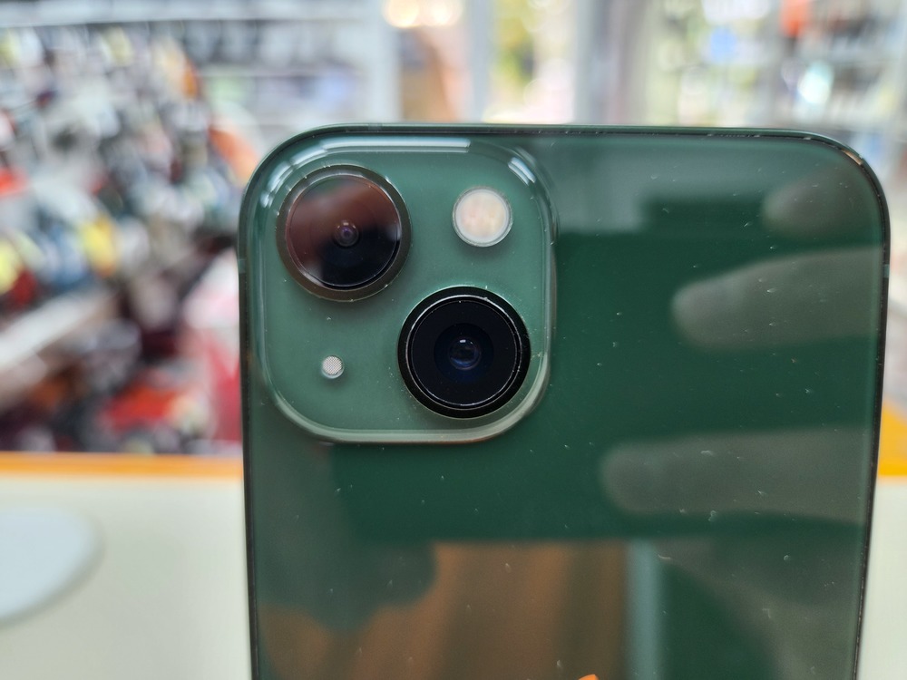 Смартфон Apple iPhone 13 128Gb