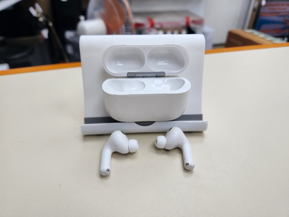 Наушники беспроводные Apple AirPods Pro 3 Gen