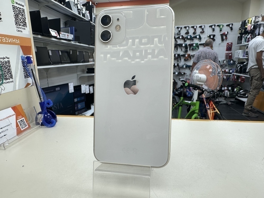 Смартфон Apple iPhone 11 64Gb