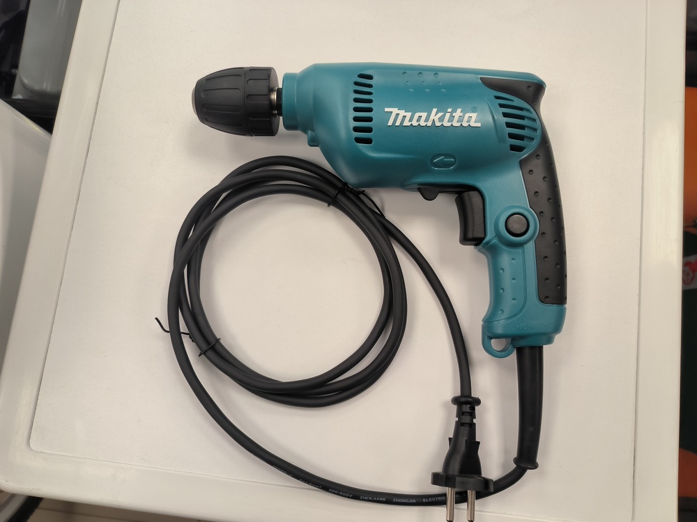 Дрель-безударная Makita 6413