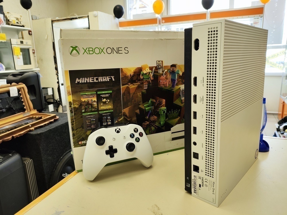 Игровая приставка Xbox One S 1TB