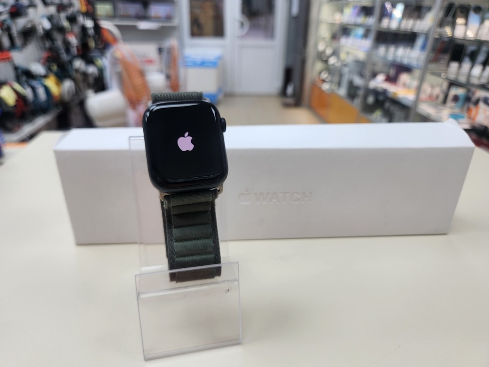Смарт-часы Apple Watch Series 7 45mm