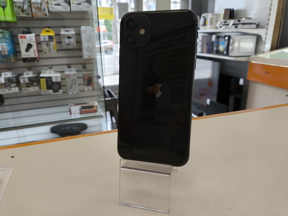 Смартфон Apple iPhone 11 64Gb