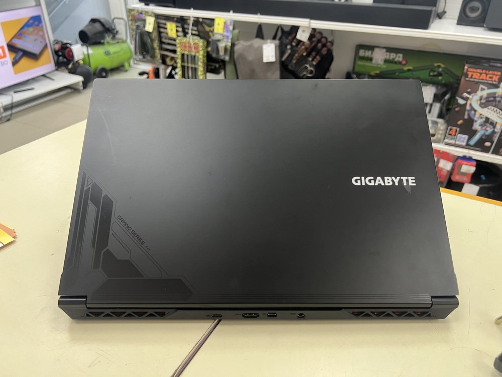 Ноутбук Gigabite; Core i5-12500H, RTX 4050, 16 Гб, 512 GB, Нет