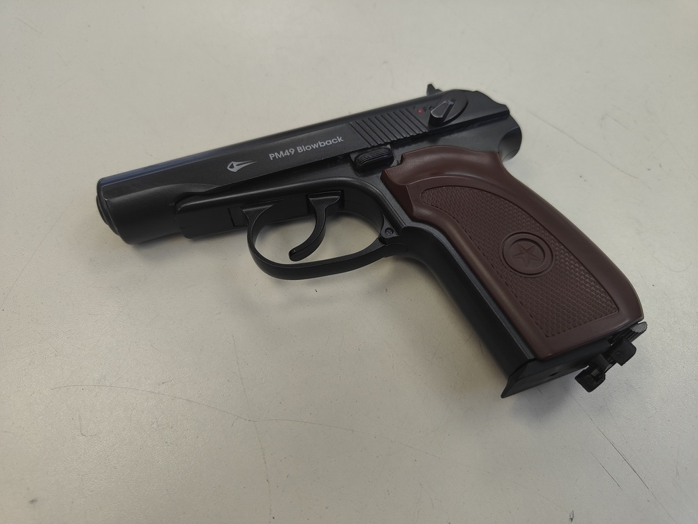 Пистолет пневматический Borner PM49 Blowback