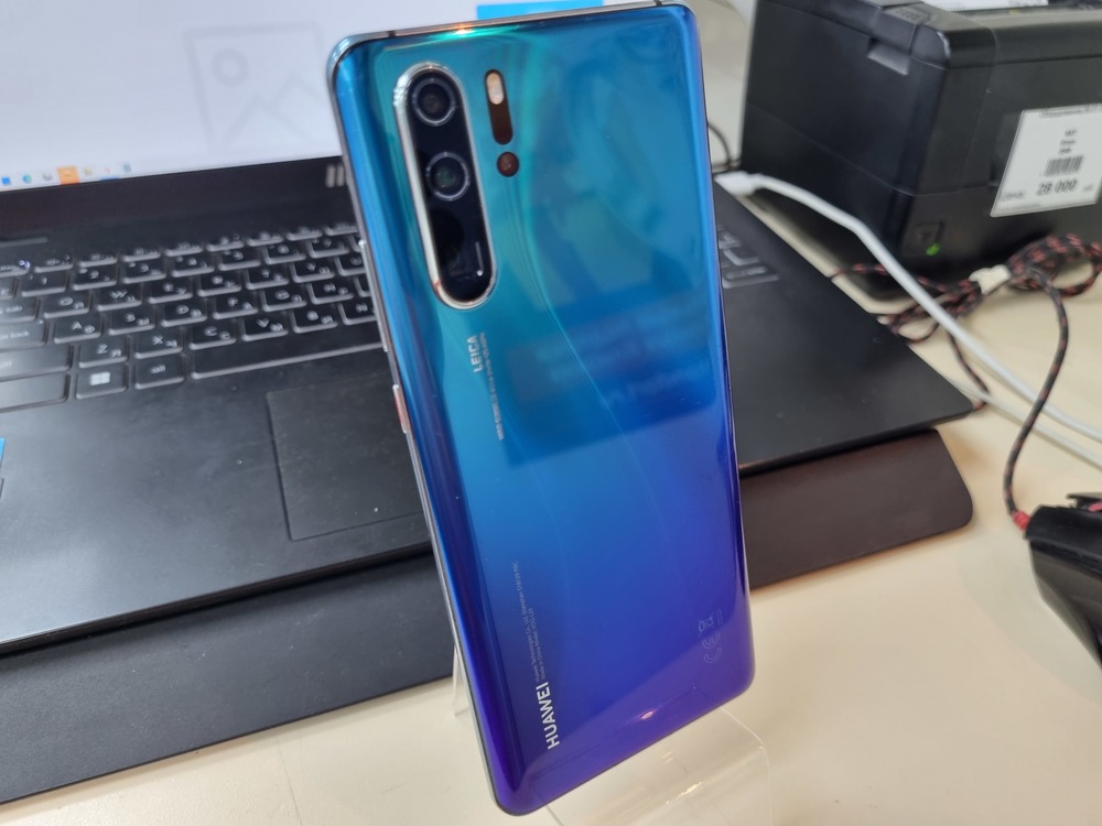 Смартфон Huawei P30 Pro