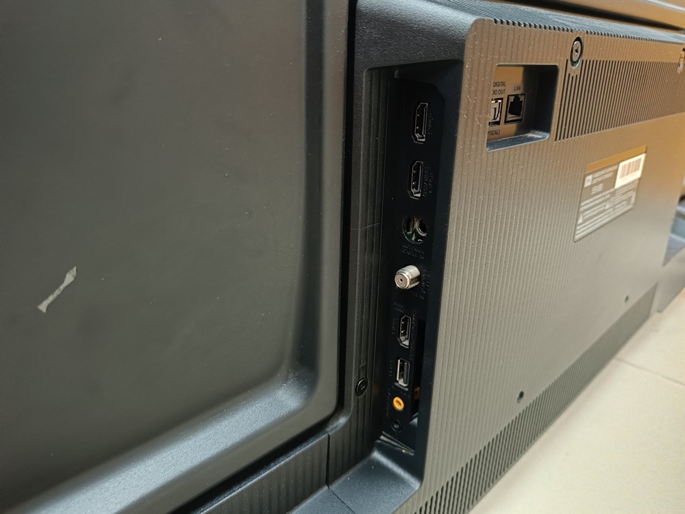 LED Телевизор TCL 55V6B